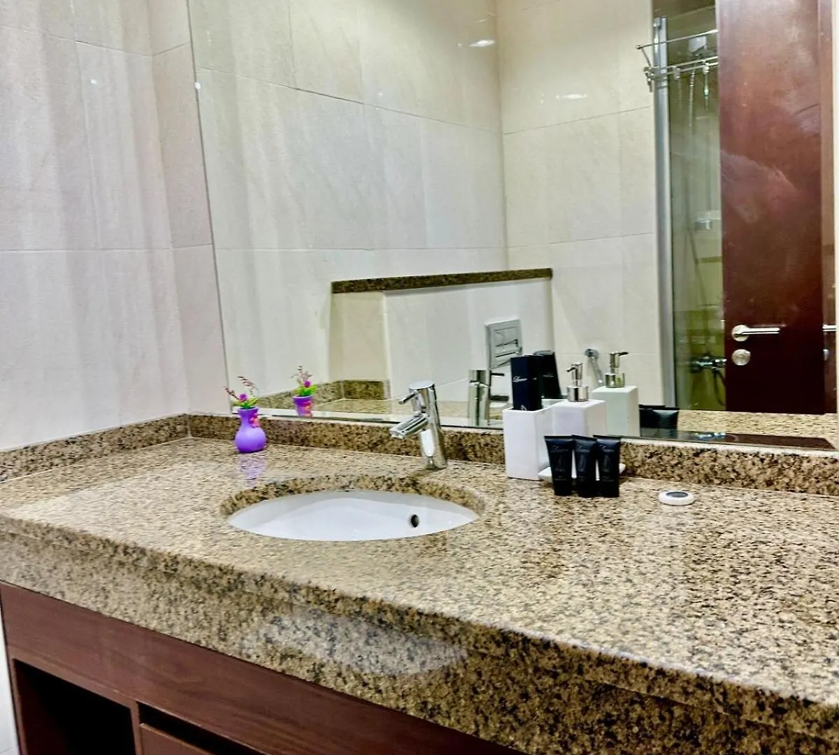 Comfy Studio In Jvc Great Location Fast Wi-Fi Dubai 0*,  United Arab Emirates