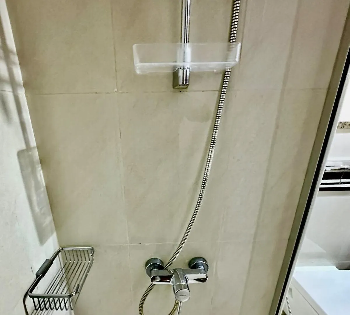 Apartment Comfy Studio In Jvc Great Location Fast Wi-Fi Dubai