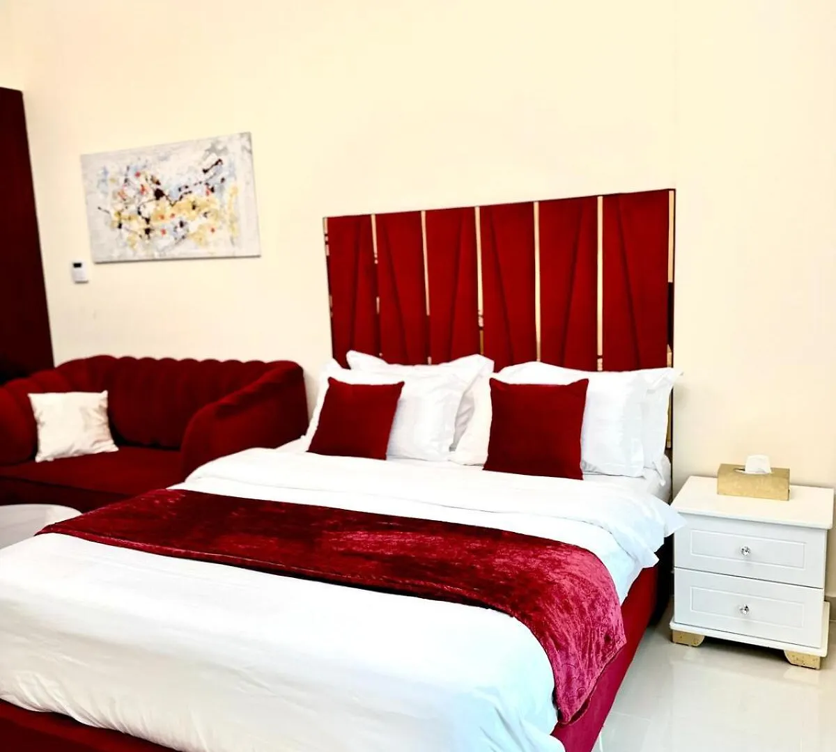 Comfy Studio In Jvc Great Location Fast Wi-Fi Dubai Apartment