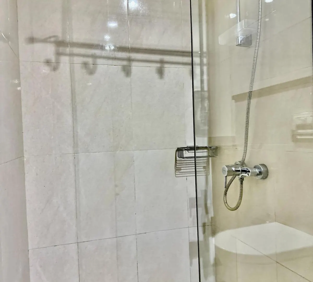 Comfy Studio In Jvc Great Location Fast Wi-Fi Dubai Apartment